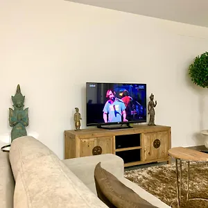 https://lux-apartments-barcelona.topbarcelonahotels.com